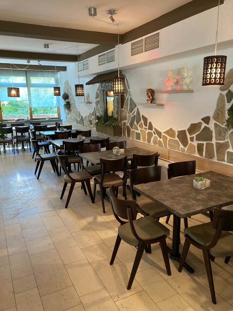 Gastraum mit mediterranem Ambiente
